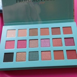 Brand New 18 Color Eyeshadow Palette